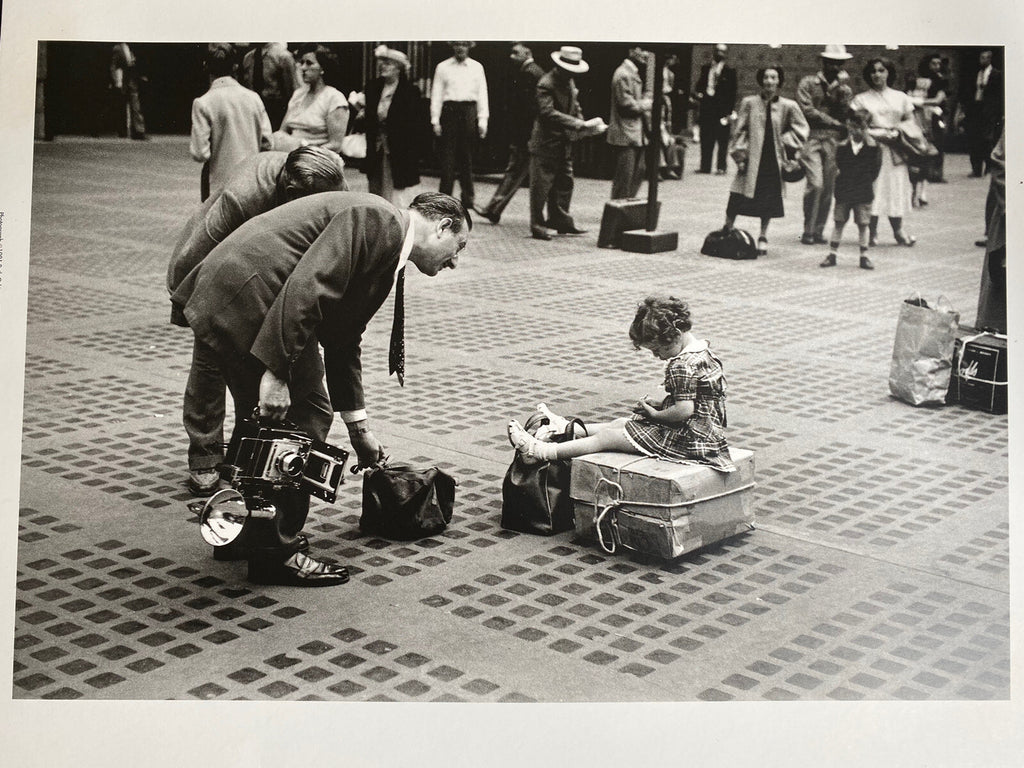 1981 Ruth Orkin Black White Photo Art Print Photographer W/ Little Girl NY 1947